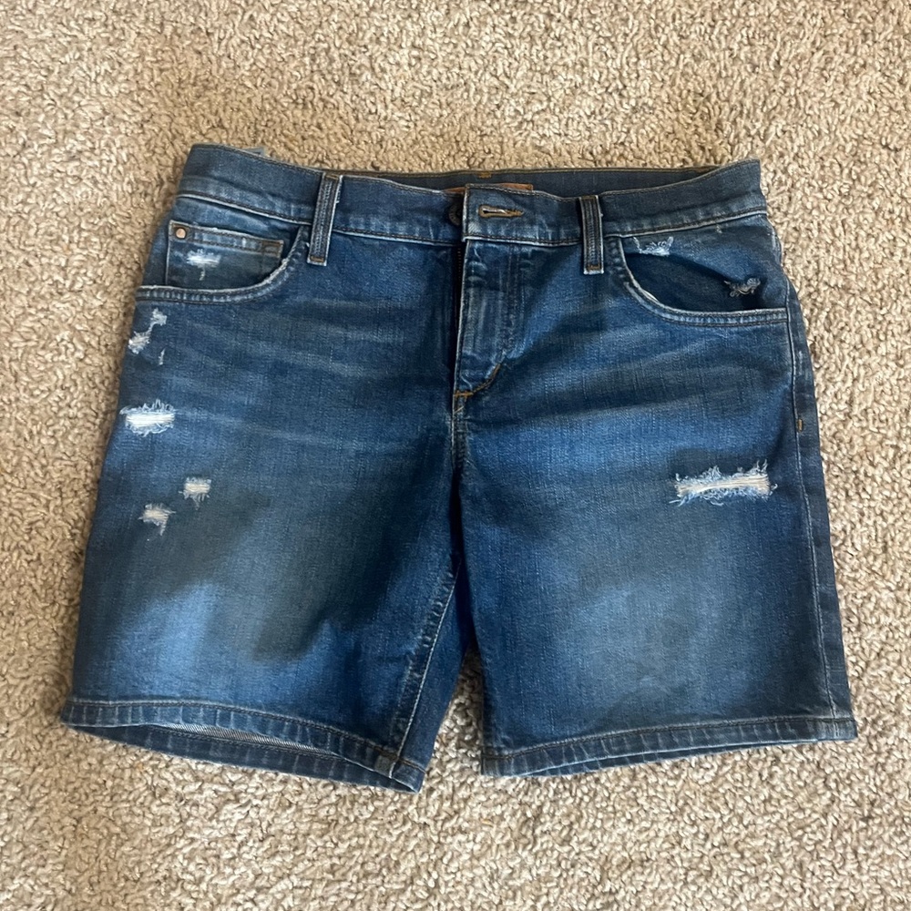 Joe’s denim Jean short, size 27